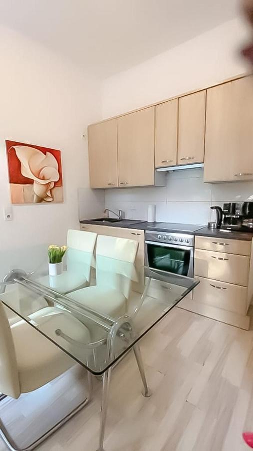 Private Room In Shared Apartment Pr4-9 Вена Экстерьер фото